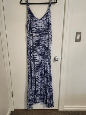torrid Navy and White Tie-Dye Maxi Dress 5x